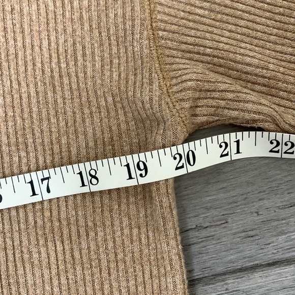 J. Crew Turtleneck Beige Tan Waffle Knit Sweater XS Cozy Minimalist Roll Neck - Picture 7 of 13